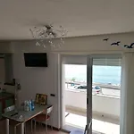 Cadorna Fronte Mare Apartment