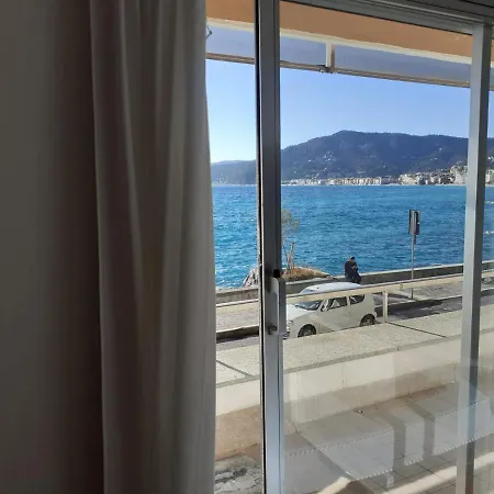 Apartment Cadorna Fronte Mare Alassio