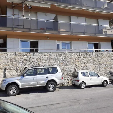 Cadorna Fronte Mare Апартаменти Алассіо